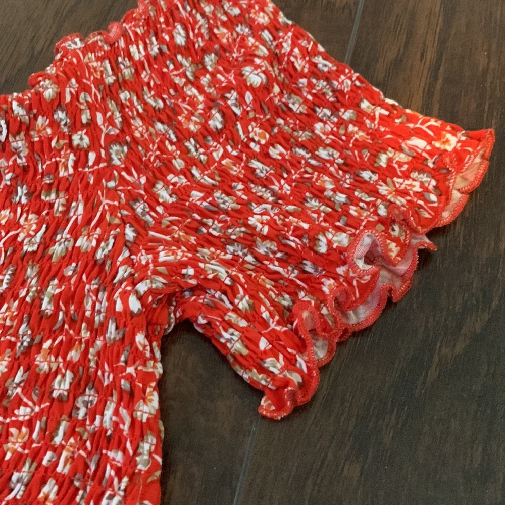 RED BLOUSE - Picture 6 of 9